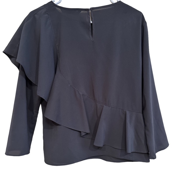 🪩 Zara Ruffle Blouse 🪩 - Picture 2 of 2